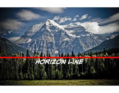 horizon line in art definition: Exploring the Subconscious Boundaries in Visual Storytelling